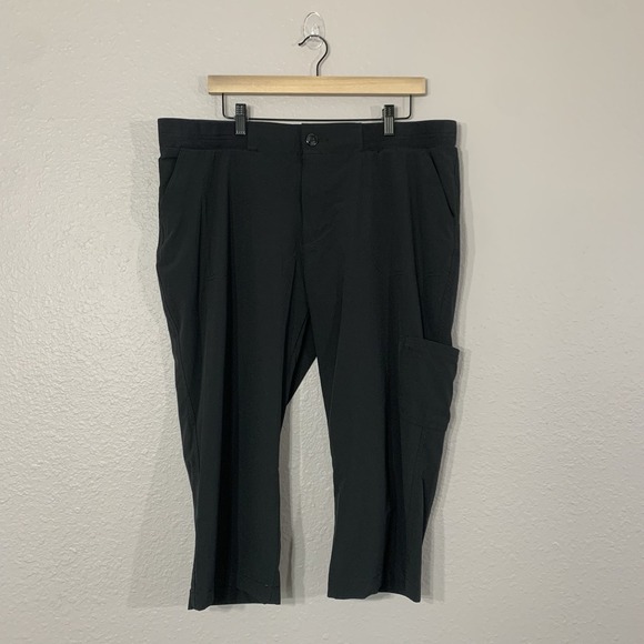 Riders Lee On the Go Black Polyester Blend Hiking Capri Pants Women's Size 18M - Picture 1 of 13